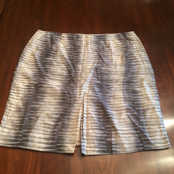 EUC Kenneth Cole Animal print skirt (8) - Picture 2 of 7
